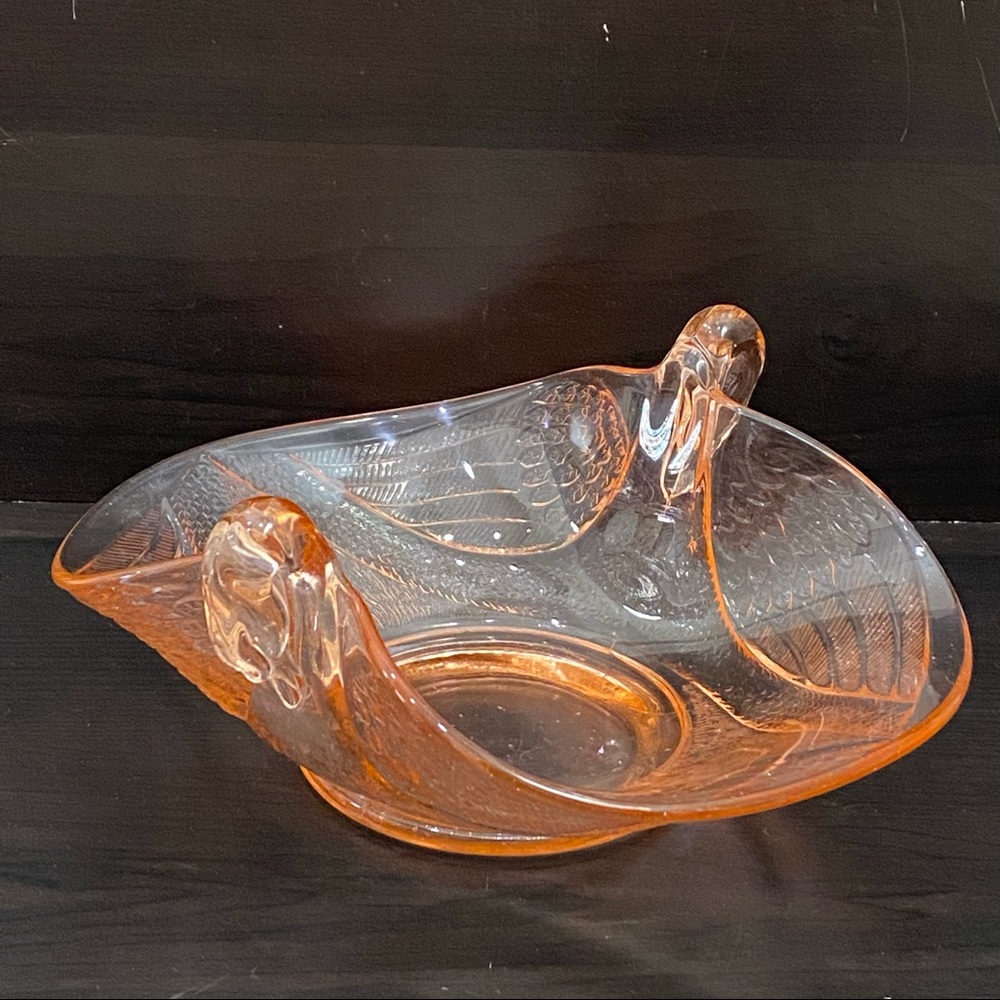 Vintage Unsigned FENTON Peachy Pink Depression Glass Swan Head Decorative Dish